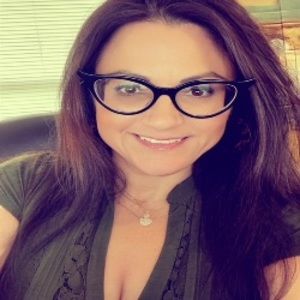 Meet your Posher, Andrea